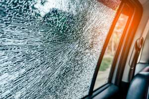 ガラスの飛散防止効果で万が一の事故も安心